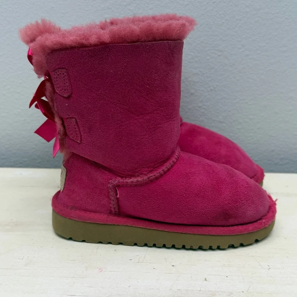Ugg Pink Suede Bailey Bow Short Boots Size 9